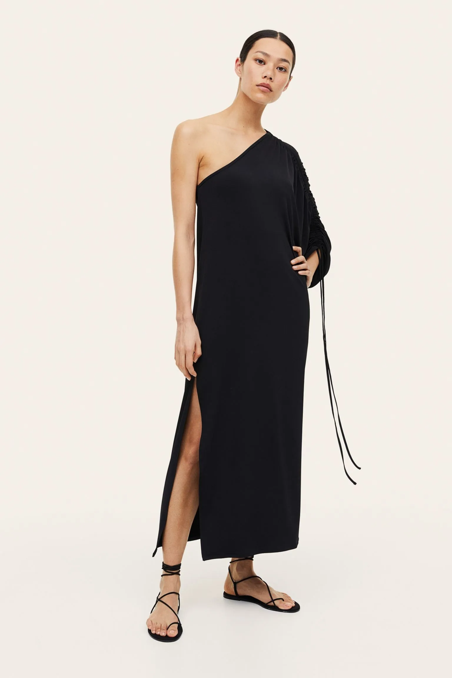 H&M Oversized One-shoulder dress, black