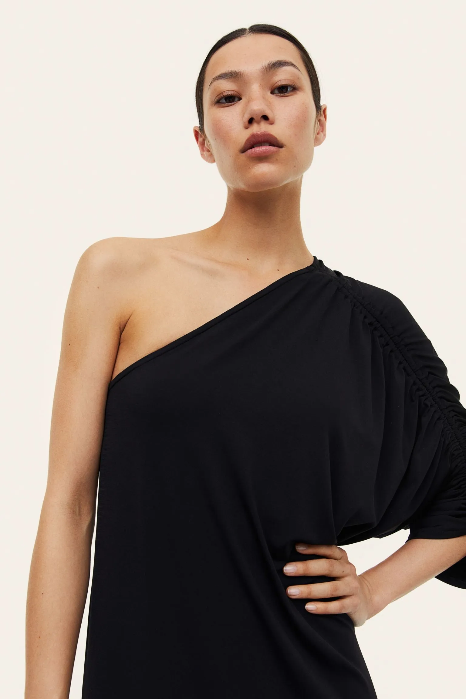 H&M Oversized One-shoulder dress, black