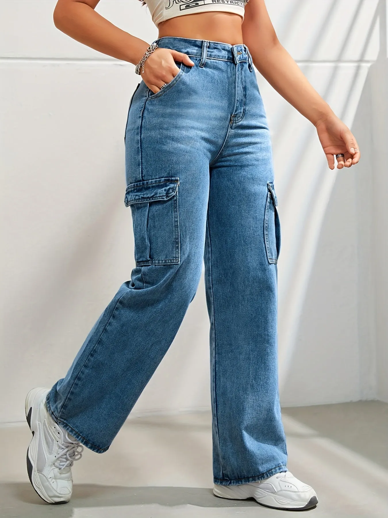 High-Waisted Y2K Kpop-Inspired Denim Cargo Jeans - Side Flap Pockets, Light Wash, Casual Slash Pockets, Comfortable Fabric, Stylish Design, Women's Fashionable Clothing for Everyday Wear