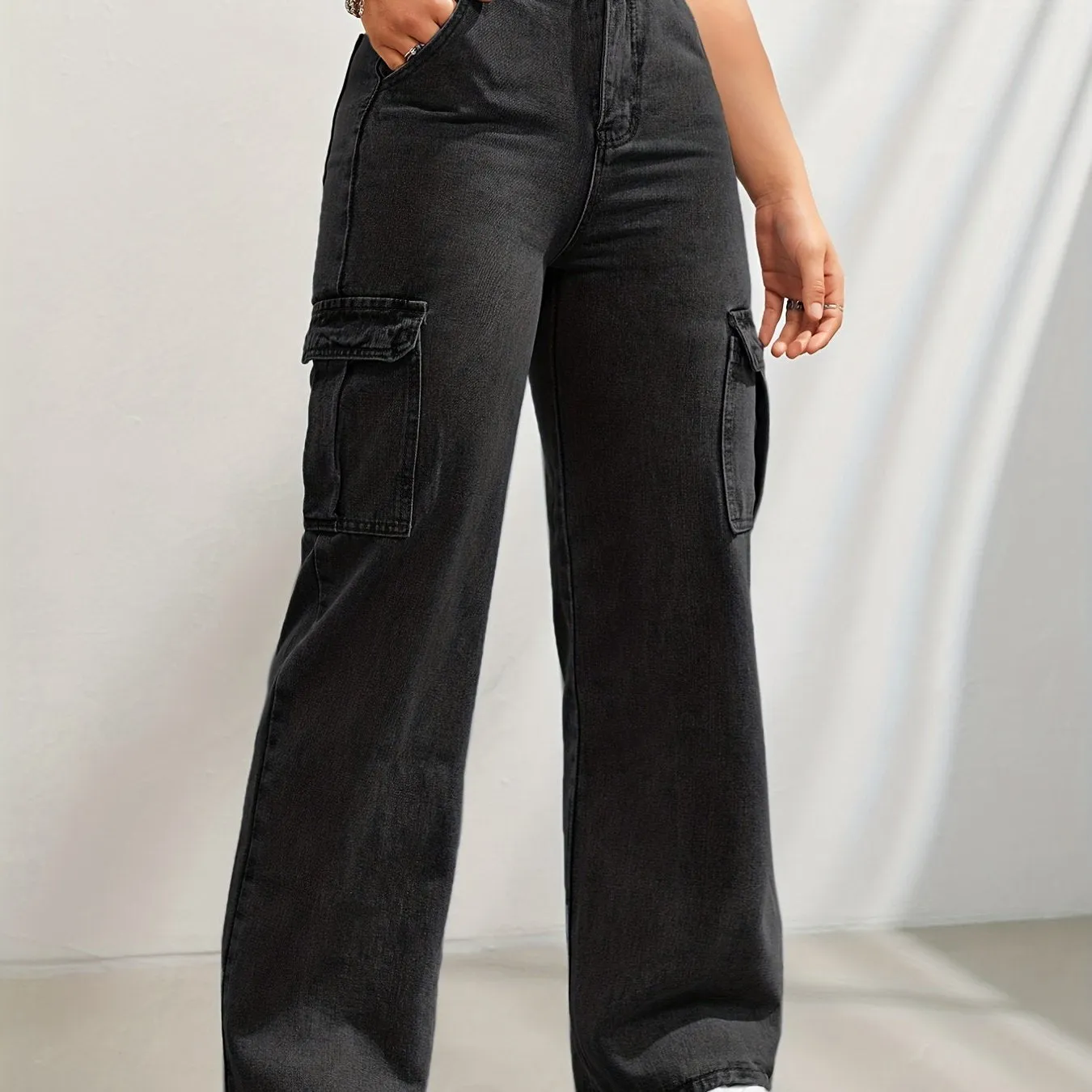 High-Waisted Y2K Kpop-Inspired Denim Cargo Jeans - Side Flap Pockets, Light Wash, Casual Slash Pockets, Comfortable Fabric, Stylish Design, Women's Fashionable Clothing for Everyday Wear