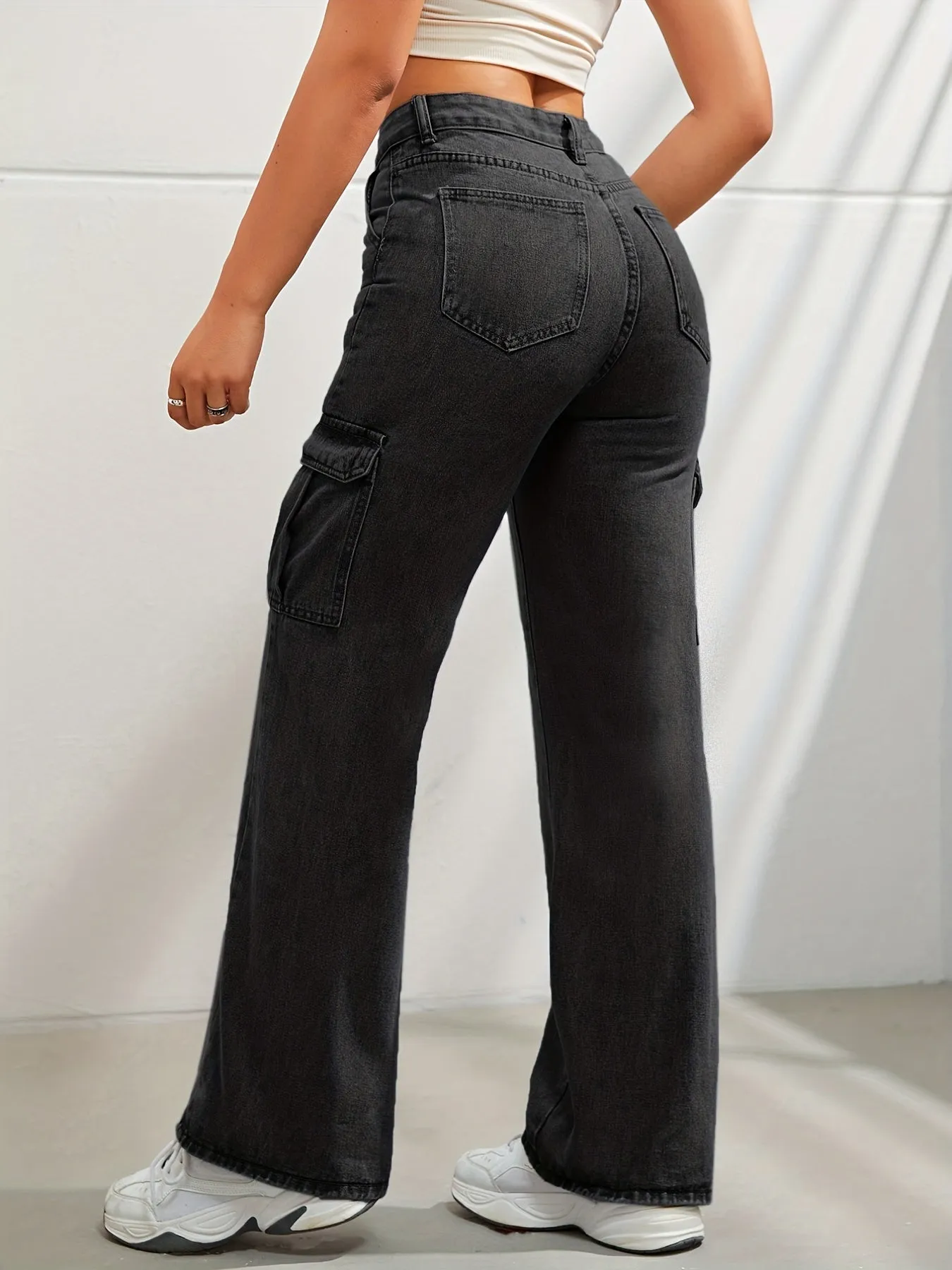 High-Waisted Y2K Kpop-Inspired Denim Cargo Jeans - Side Flap Pockets, Light Wash, Casual Slash Pockets, Comfortable Fabric, Stylish Design, Women's Fashionable Clothing for Everyday Wear