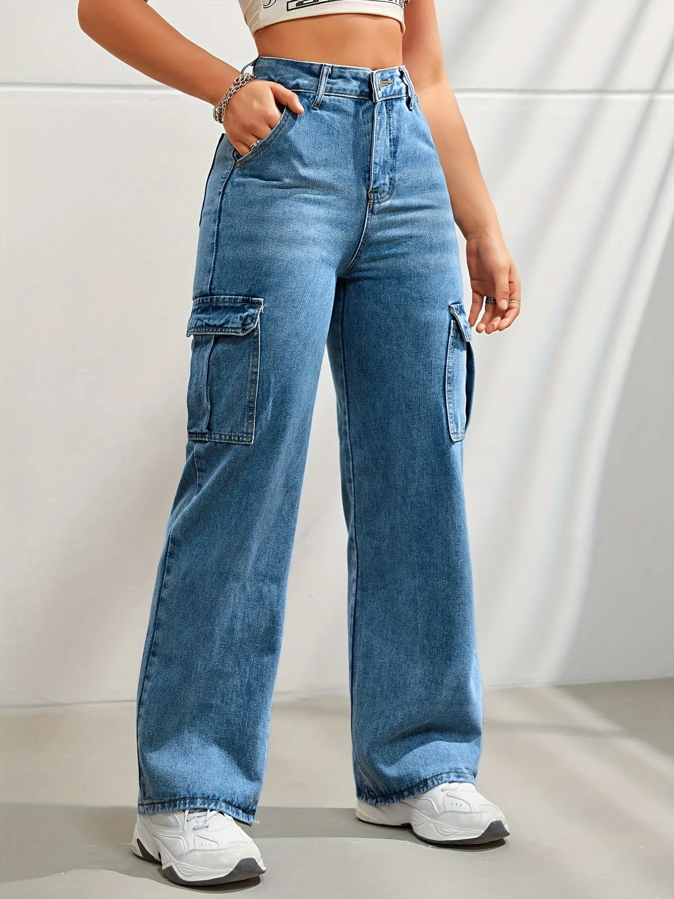 High-Waisted Y2K Kpop-Inspired Denim Cargo Jeans - Side Flap Pockets, Light Wash, Casual Slash Pockets, Comfortable Fabric, Stylish Design, Women's Fashionable Clothing for Everyday Wear