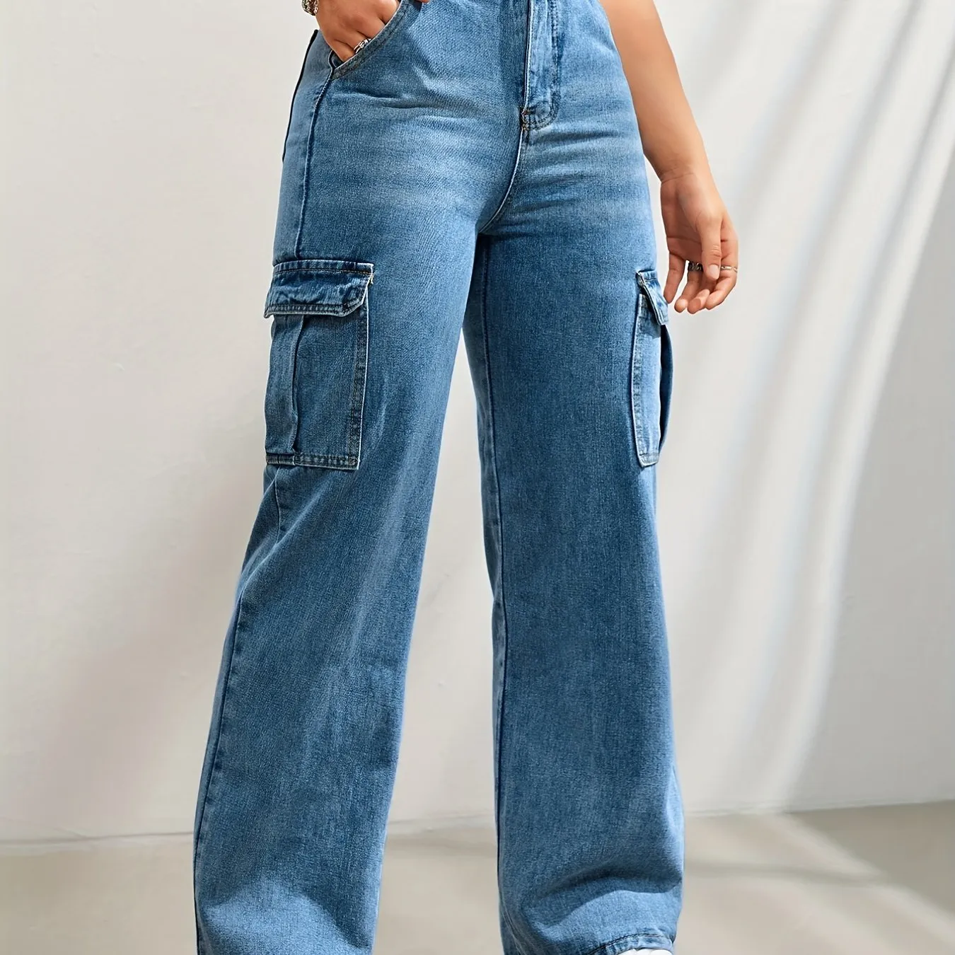 High-Waisted Y2K Kpop-Inspired Denim Cargo Jeans - Side Flap Pockets, Light Wash, Casual Slash Pockets, Comfortable Fabric, Stylish Design, Women's Fashionable Clothing for Everyday Wear