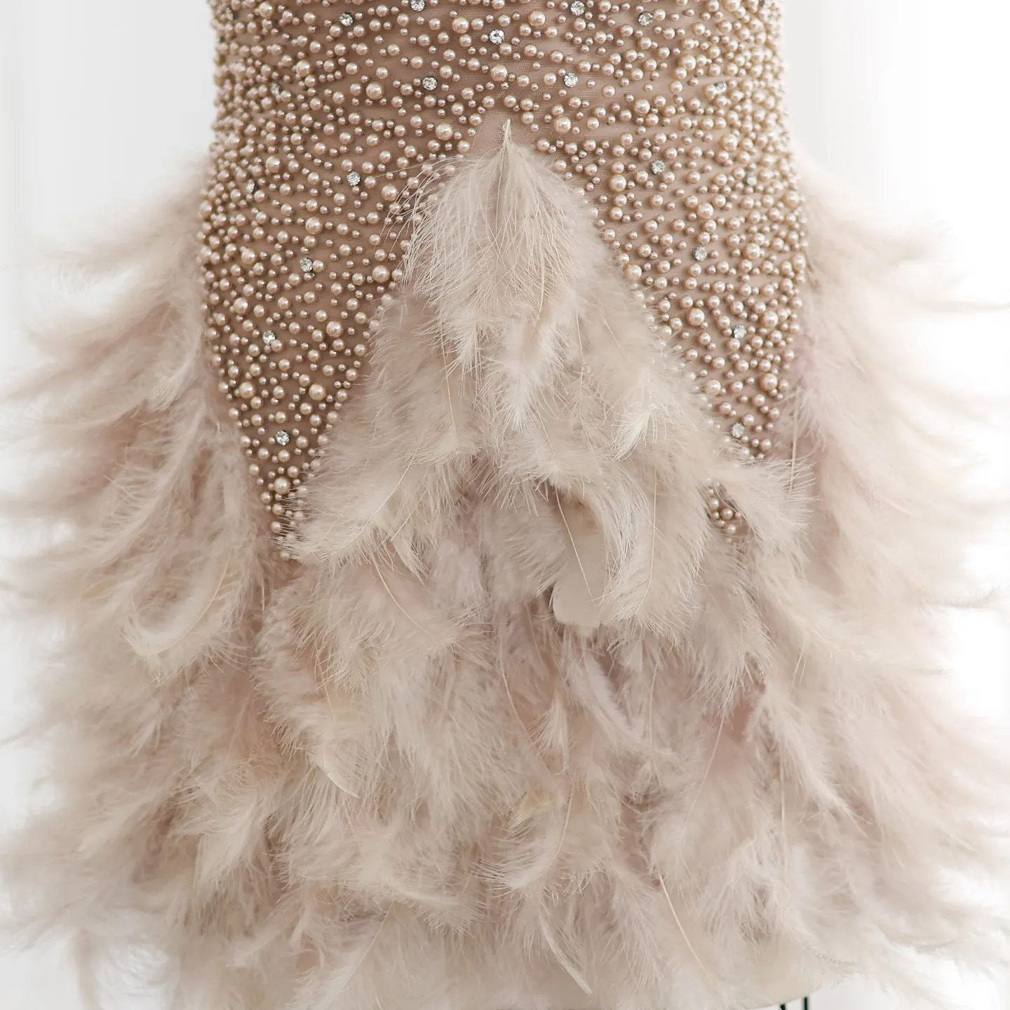 Luxury Feathers Pearls Nude Short Cocktail Party Dress SS149