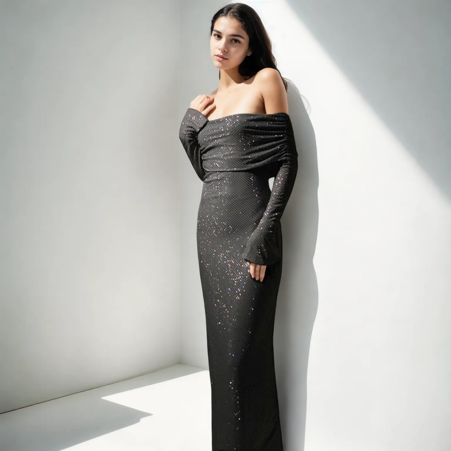 Sensual Sophistication: Maxi Dress with Package Hip, Elegant Panel Pressing