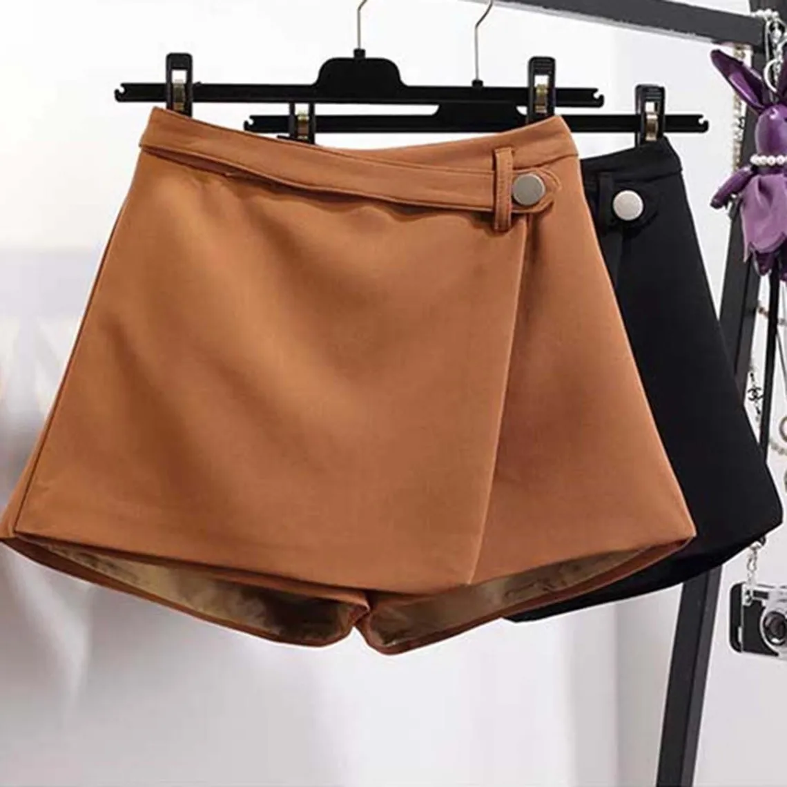 Stylish Single Button Belt Style Wide Leg Shorts