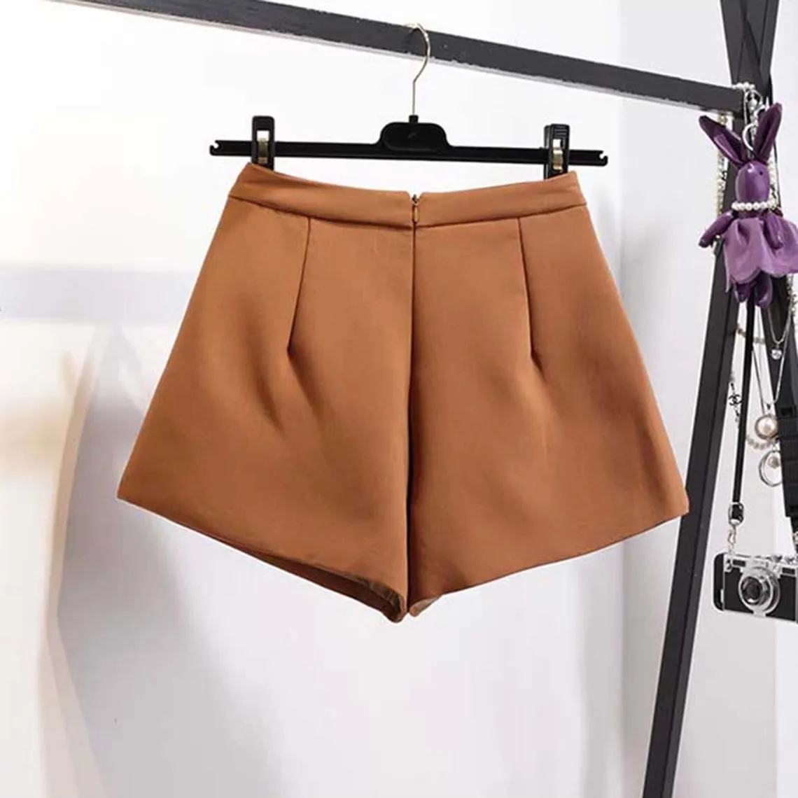 Stylish Single Button Belt Style Wide Leg Shorts
