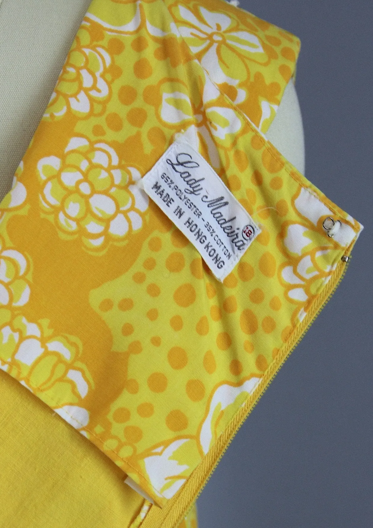 Vintage 1960s Shift Day Dress / Preppy Yellow Floral  Print